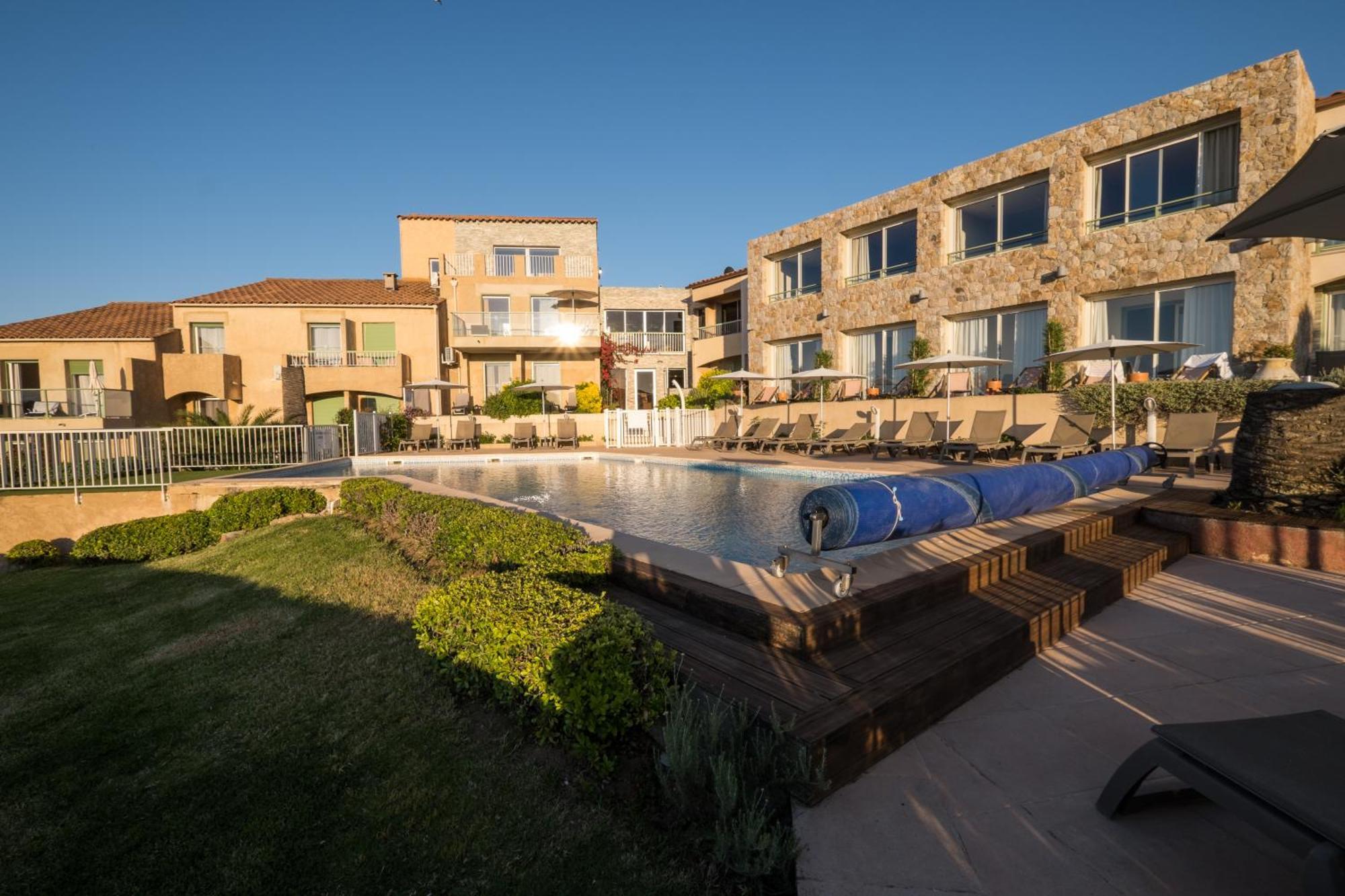 Hotel Funtana Marina LʼÎle-Rousse Zewnętrze zdjęcie