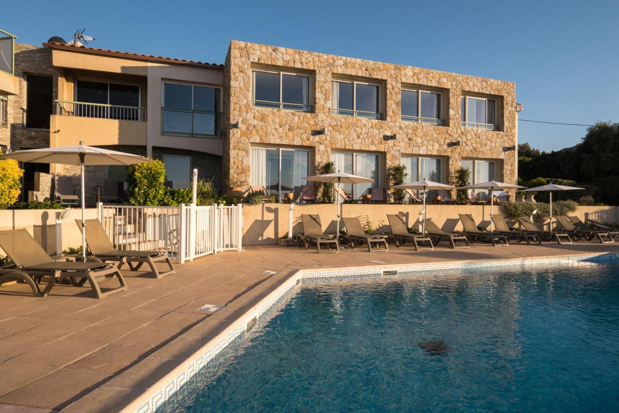 Hotel Funtana Marina LʼÎle-Rousse Zewnętrze zdjęcie