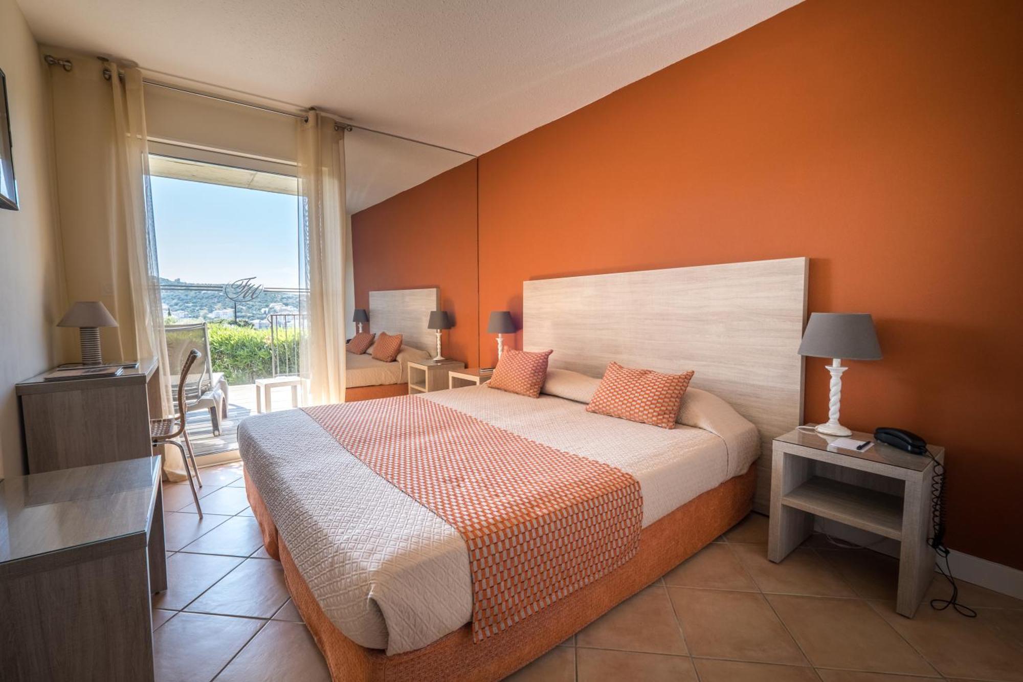Hotel Funtana Marina LʼÎle-Rousse Zewnętrze zdjęcie
