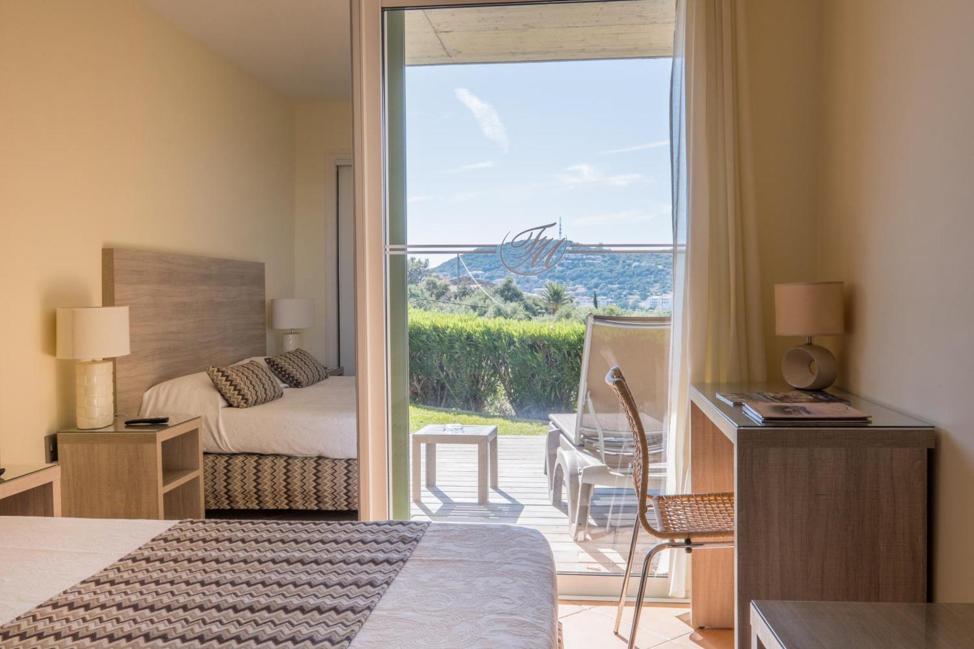 Hotel Funtana Marina LʼÎle-Rousse Zewnętrze zdjęcie